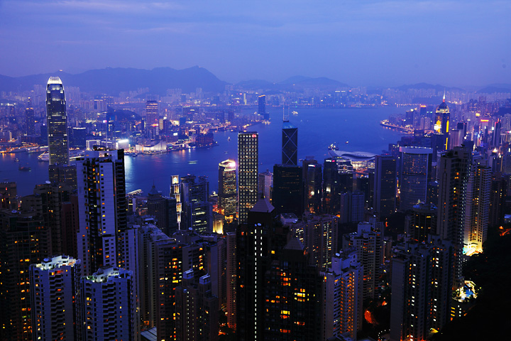 使用三腳架挑戰專業級的攝影3 - 拍攝都市的細膩夜景
